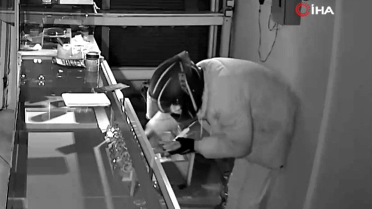 Kuyumcudan 6 kilo altın çaldı