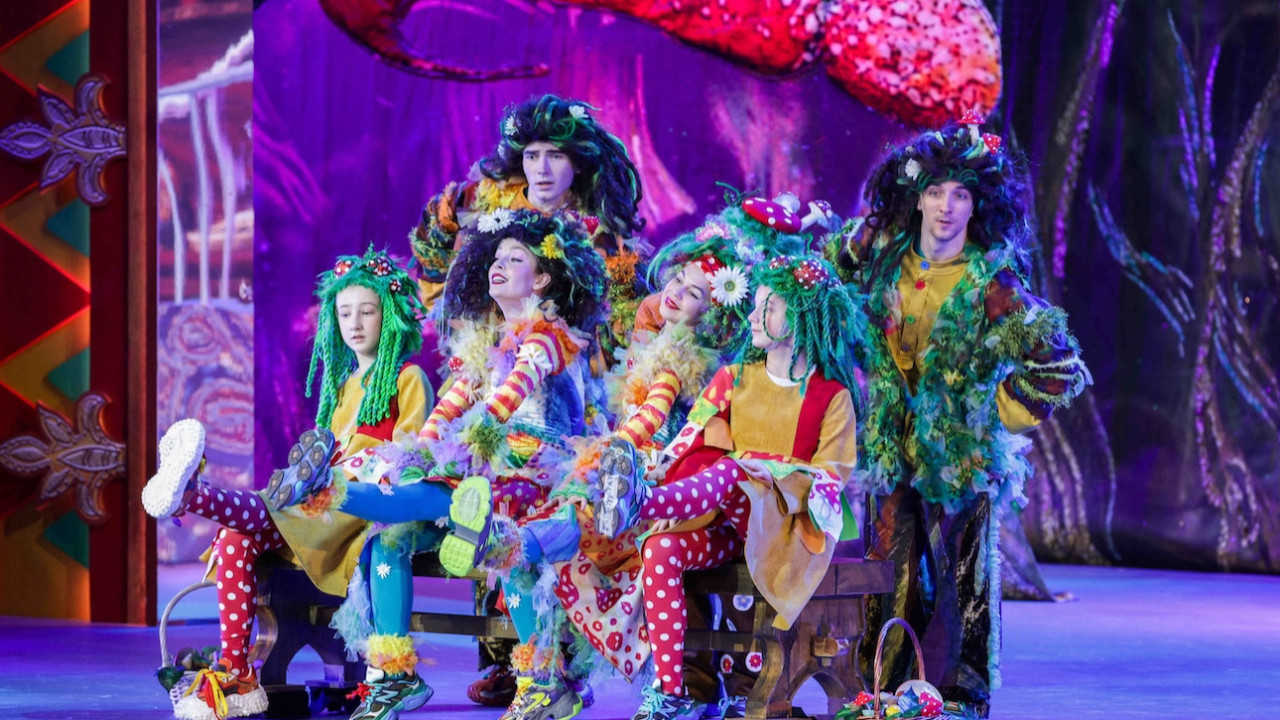 Savaşın gölgesinde çocuklara özel gösteri düzenlendi