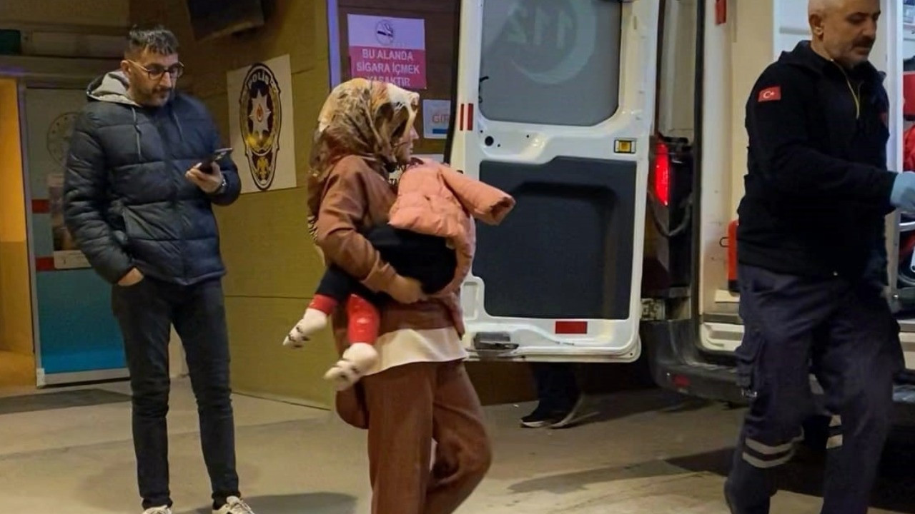 Üzerine şifonyer devrilen çocuk hastanelik oldu