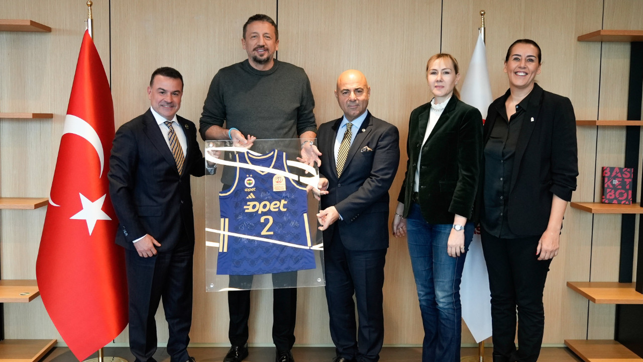 Fenerbahçe'den TBF Başkanı Hidayet Türkoğlu’nu ziyaret