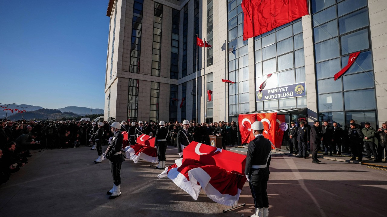 Şehit polisler için tören düzenlendi