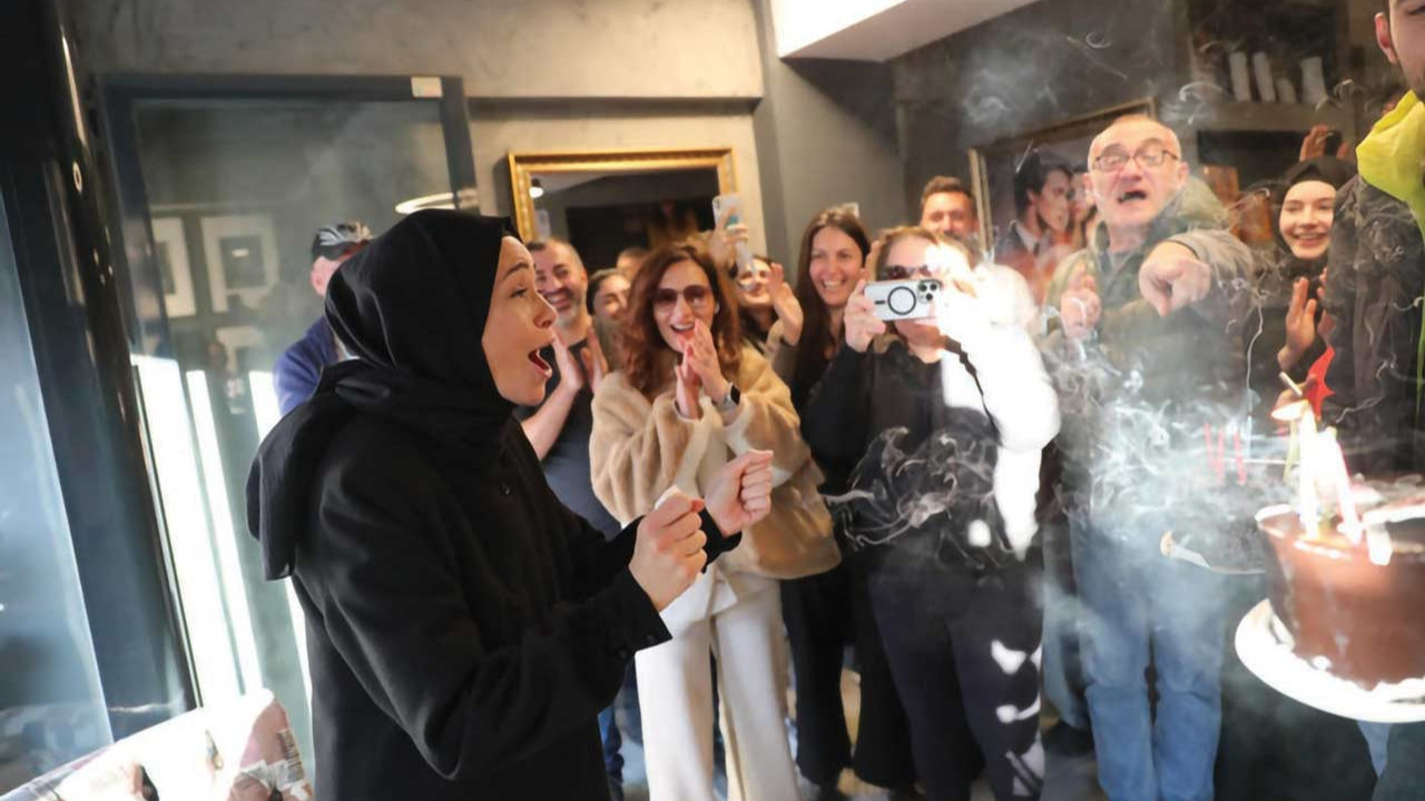 Setlerin doğum günü kraliçesi Özgü Namal