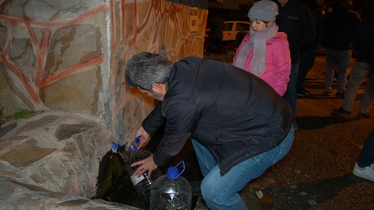 10 günlük su kesintisine mahalleli isyan etti