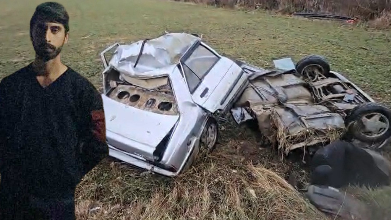 Ağaca çarpan otomobil ikiye bölündü: Sürücü hayatını kaybetti