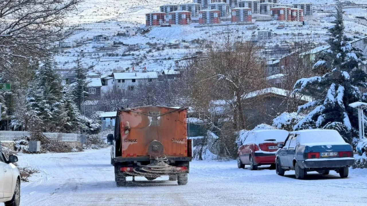 Malatya’da kar ve soğuk hava: Çok sayıda yol trafiğe kapatıldı