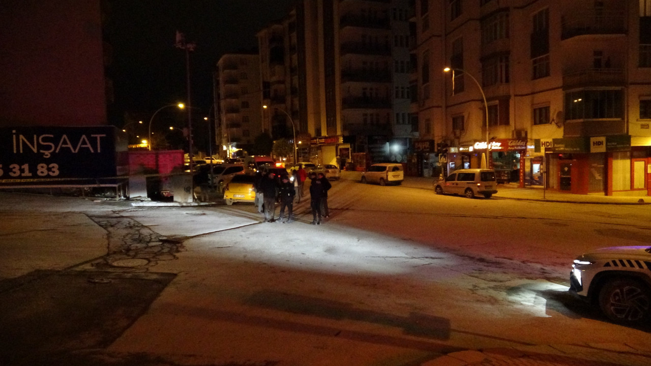 Şüpheli valiz paniği: Fünyeyle patlatıldı