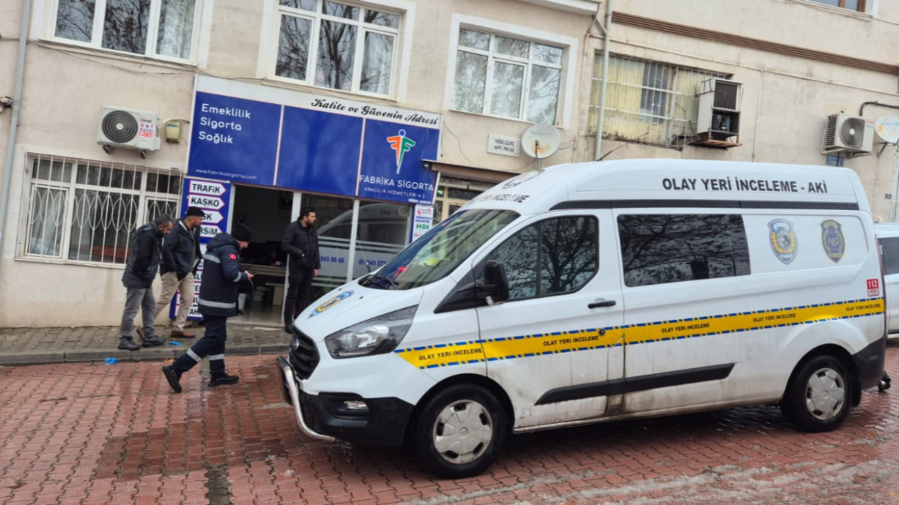 Yaşlı çift ölü bulundu