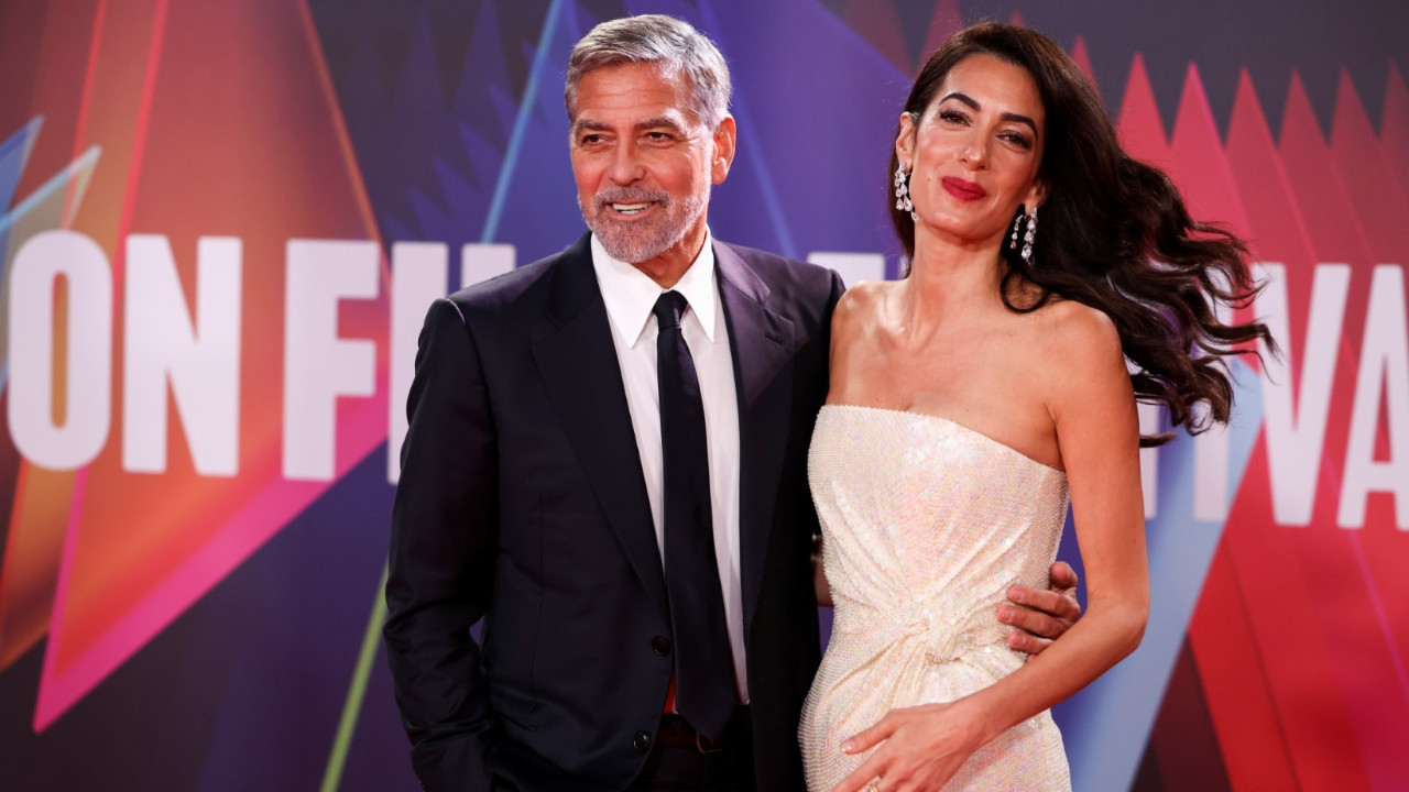 George ve Amal Clooney'ye Fransa vatandaşlığı verilmesi tartışma yarattı