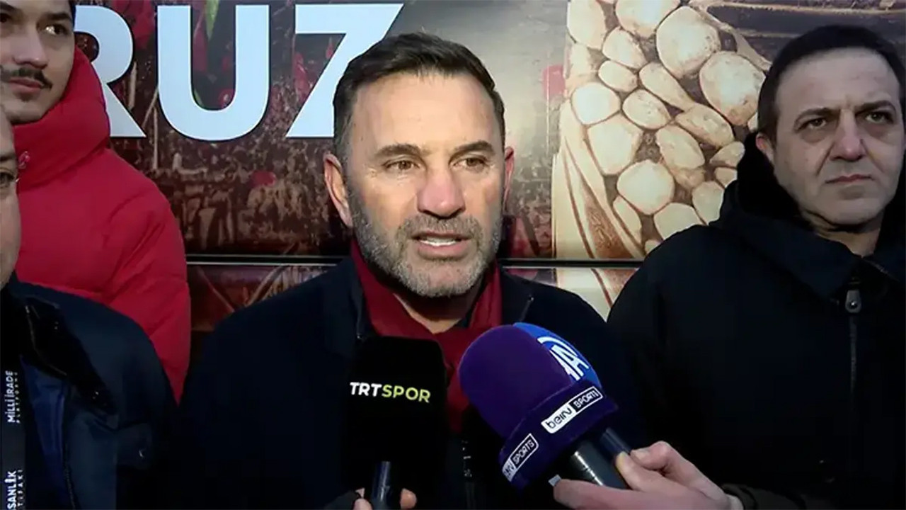 Okan Buruk Galata Köprüsü’nde Filistin için yürüdü