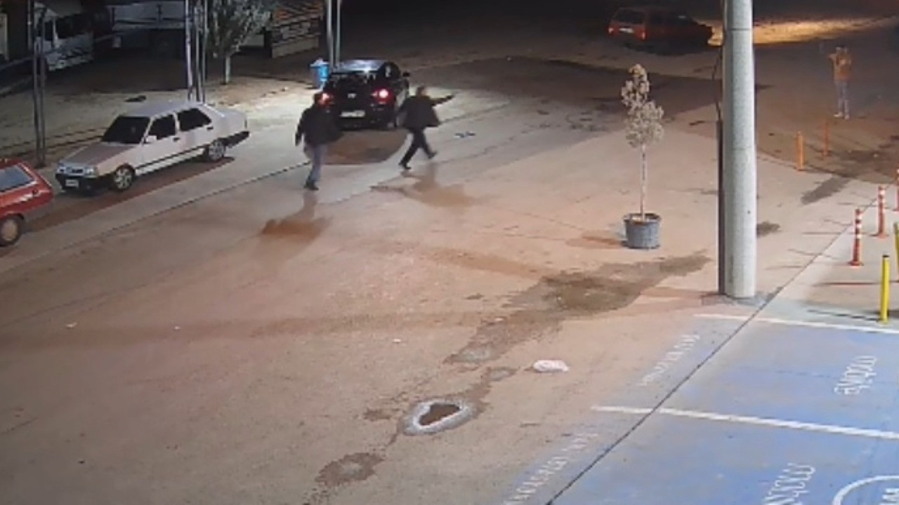 Önce yeğenini sonra kendini vurdu