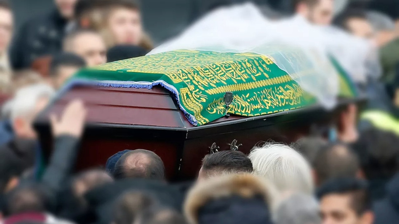 Cenazeler karıştı: Anneleri diye Alman turisti gömdüler