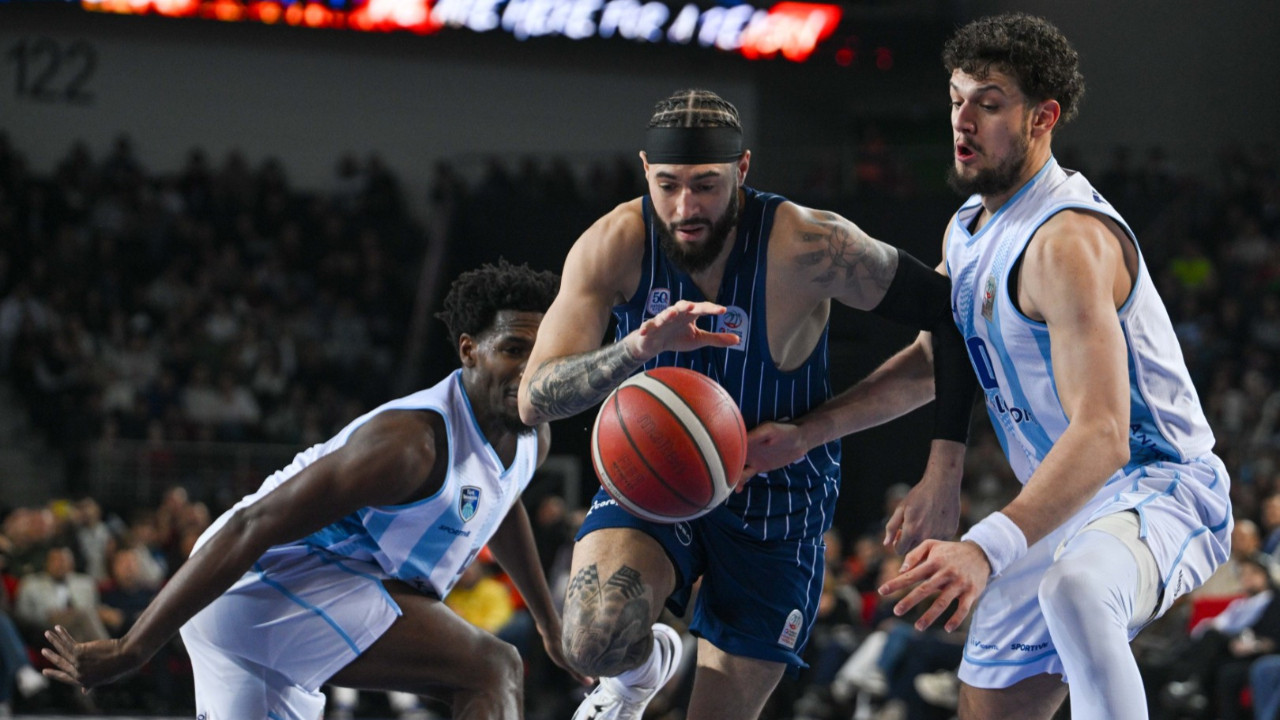 Efes tanınmaz halde: Euroleague'deki 13. mağlubiyetini aldı