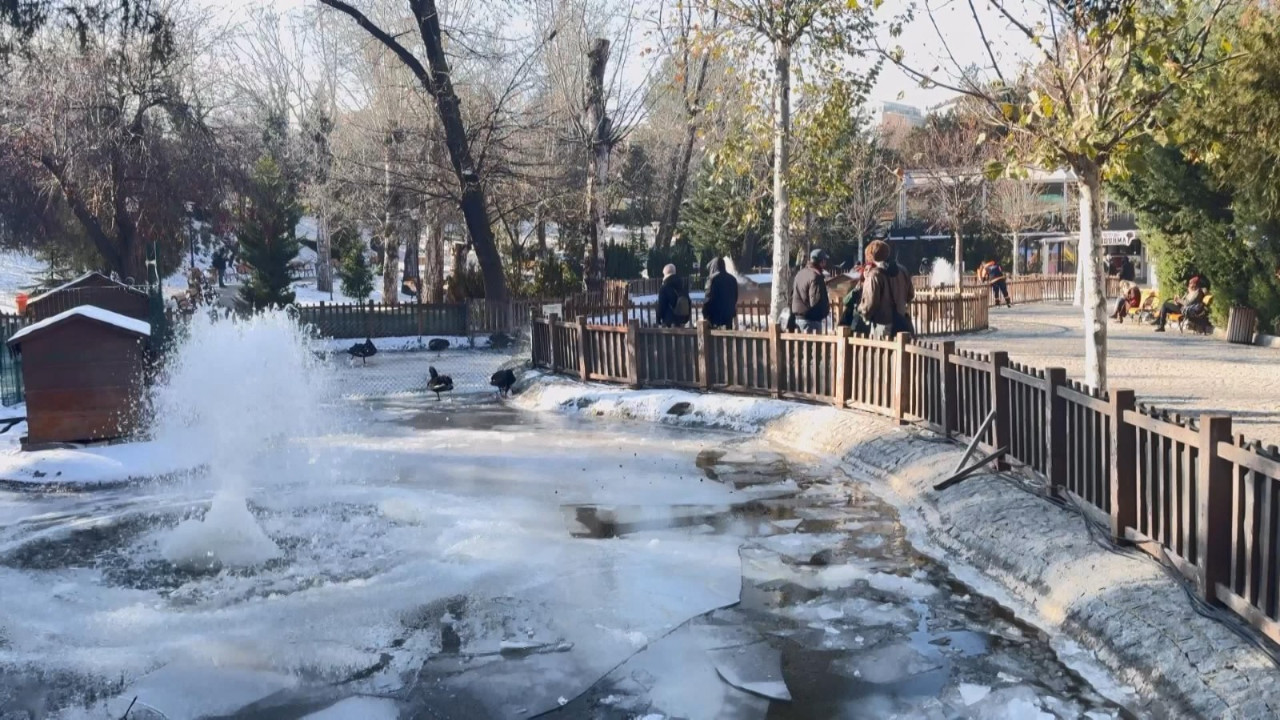 Ankara eksi 11 dereceyi gördü: Göller buz tuttu