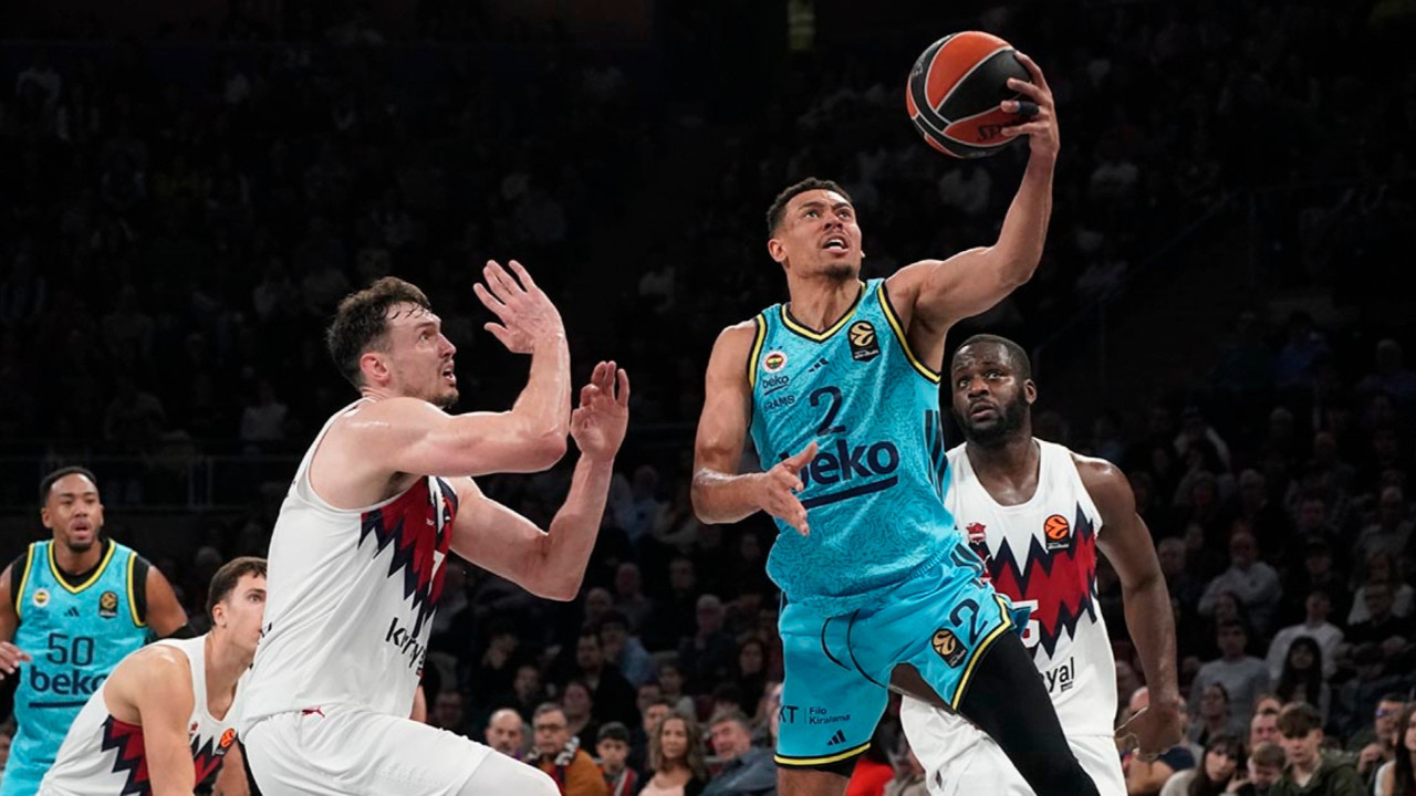 Fenerbahçe Beko 2026'ya galibiyetle başladı: Baskonia'yı deplasmanda yıktılar