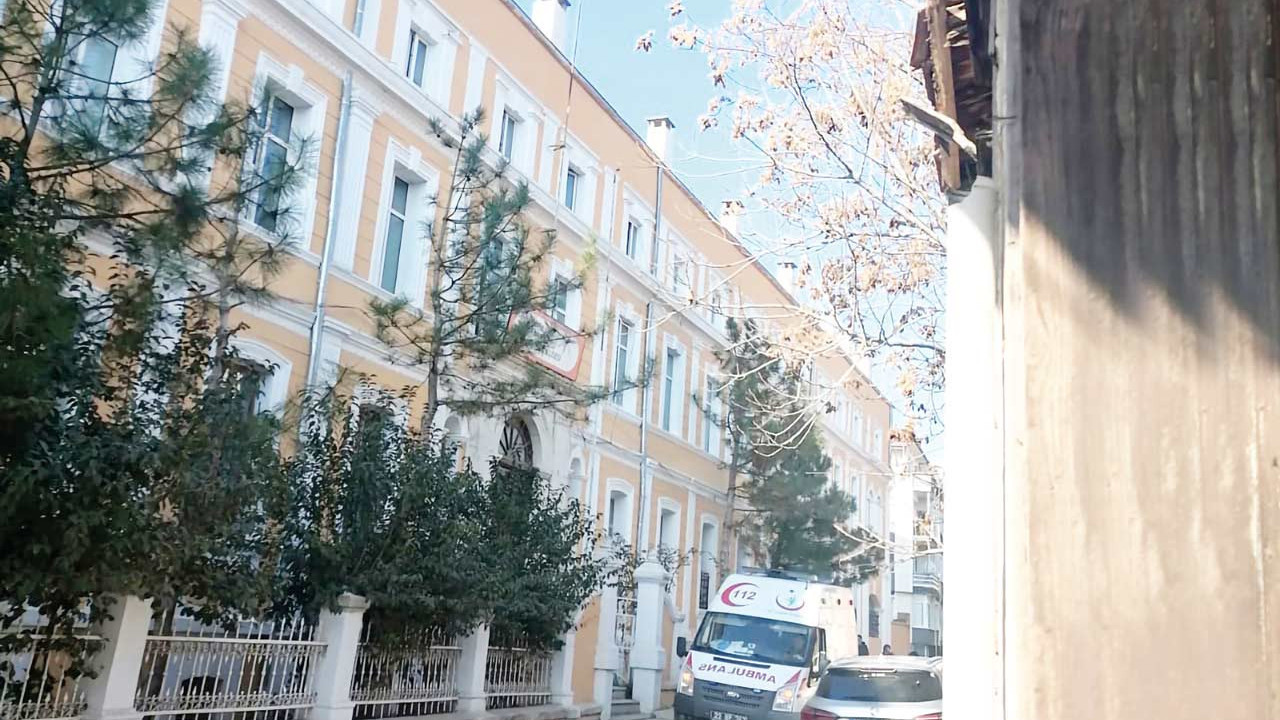 Bu bina çocuklara mezar olmasın!