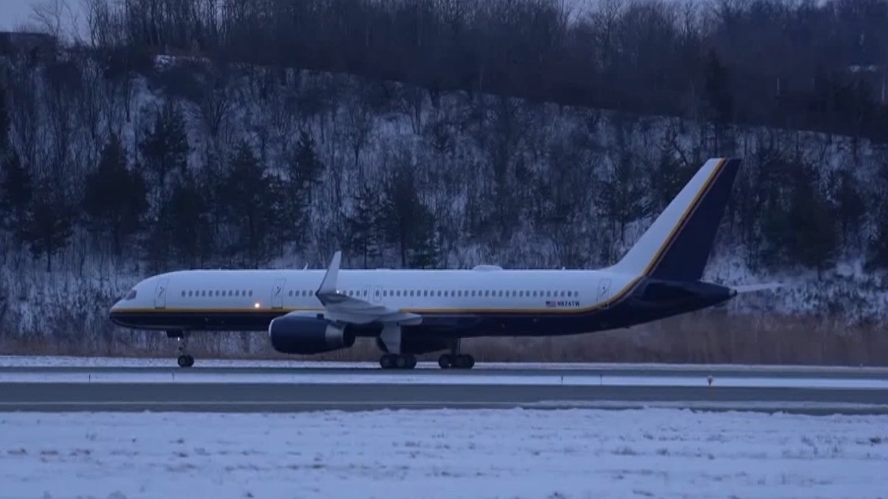 Maduro ve eşini taşıyan uçak New York'a indi