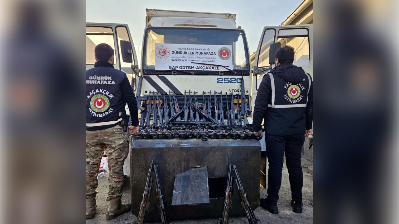 Gümrükte operasyon: Kamyondan 52 uzun namlulu silah çıktı