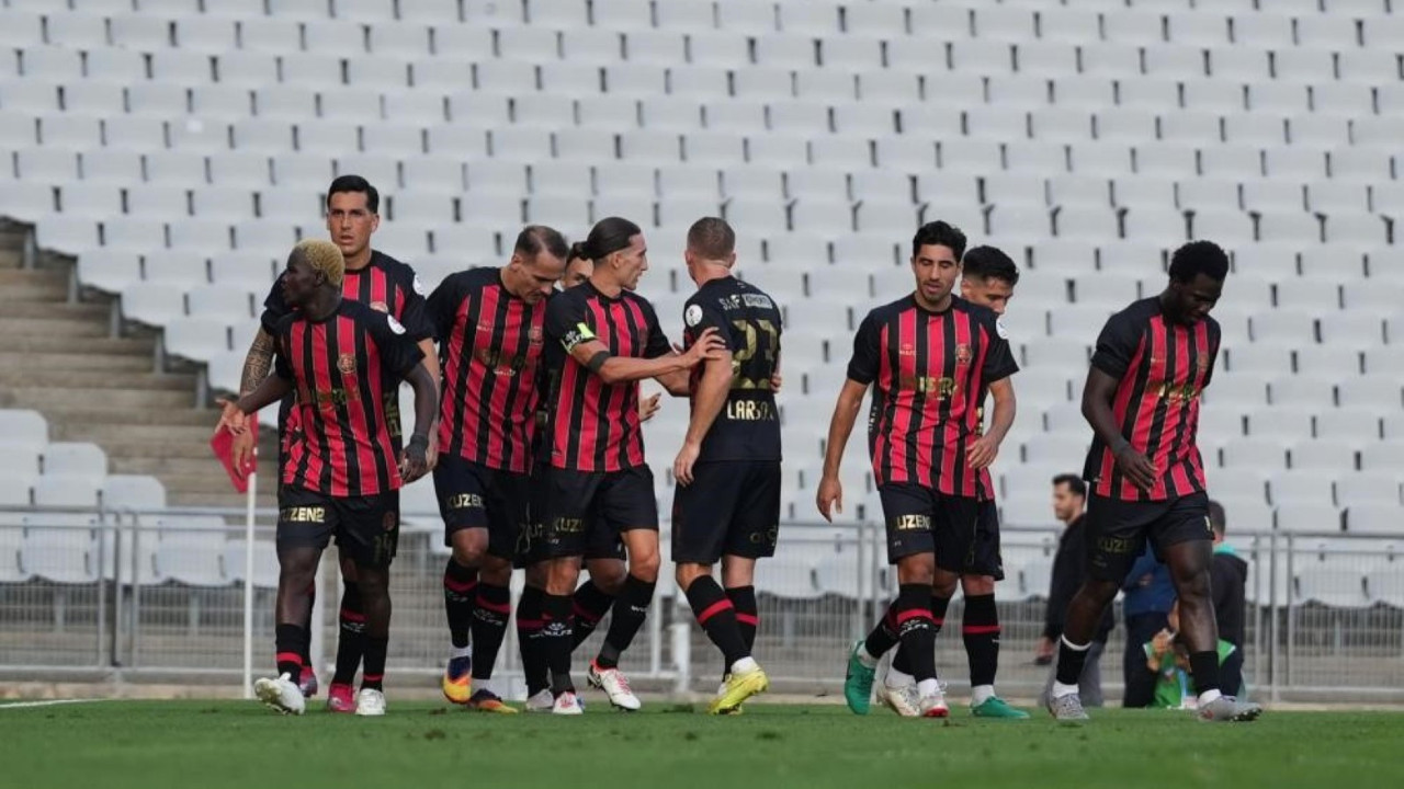 Karagümrük'te 4 ayrılık birden