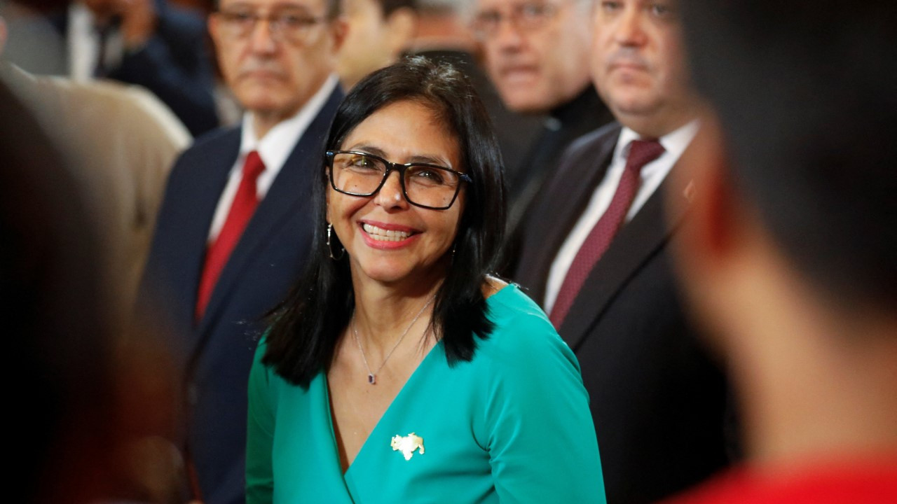 Rodriguez, Maduro’nun yerine yemin etti