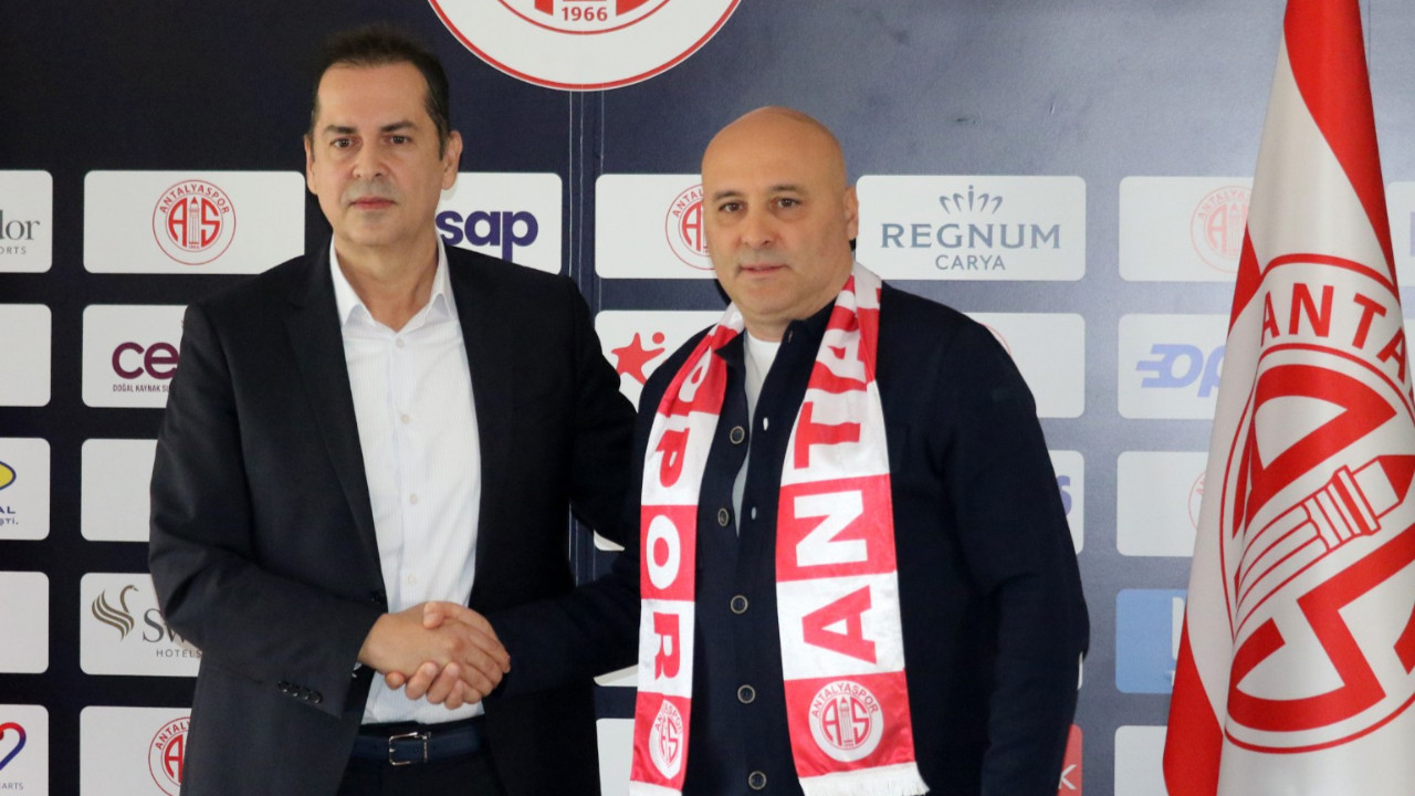 Sami Uğurlu, Antalyaspor'a imzayı attı: 'Transfer açılmayacaksa açılmayabilir'