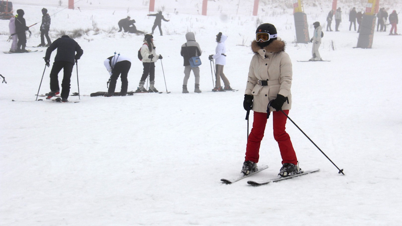 Uludağ'da saatlik eğitim 4 bin TL