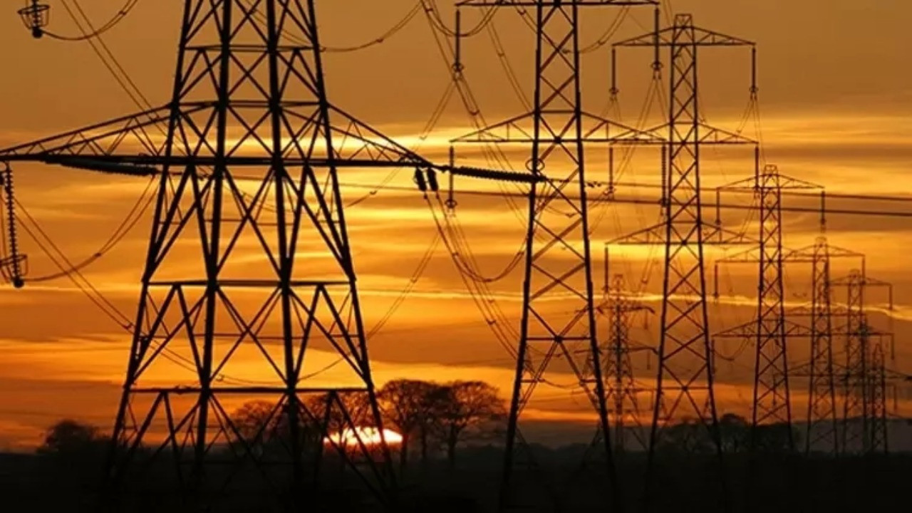 Hatay'daki elektrik kesintileri sürüyor: Bakanlıktan açıklama geldi