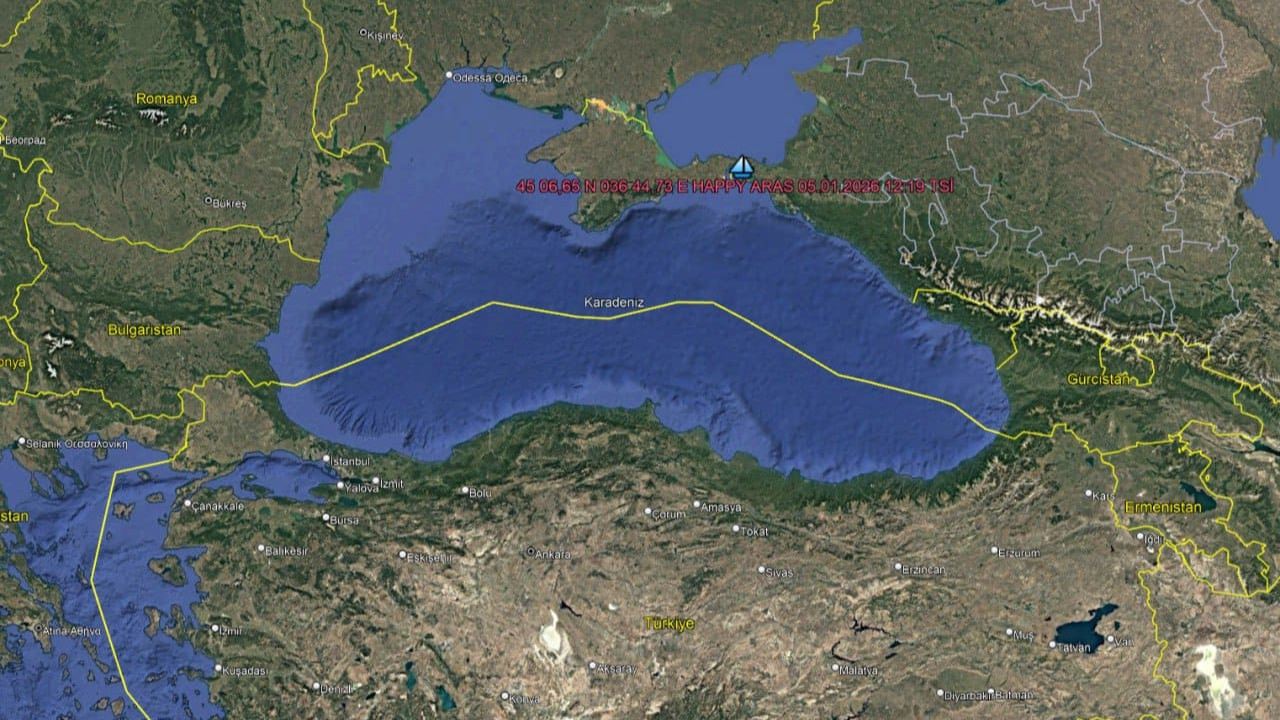 Karadeniz'de Türk gemisi karaya oturdu