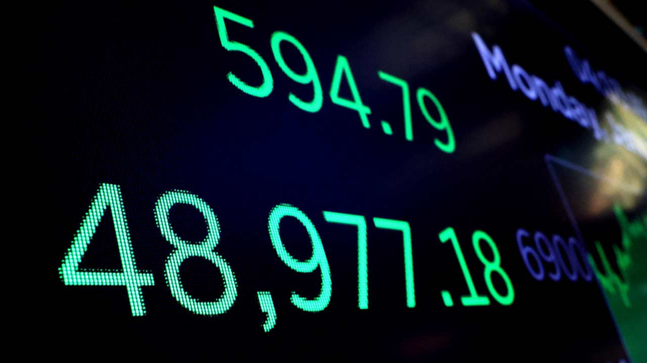 Wall Street Venezuela'daki petrolü gördü, Dow Jones rekor kırdı