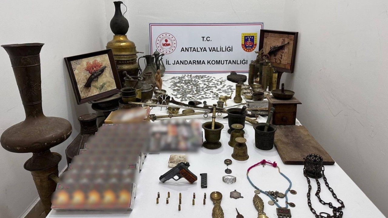 Aramalarda yüzlerce tarihi eser yakalandı