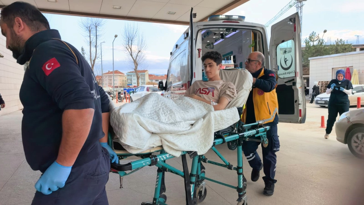 'Pas vermedin' tartışması: 16 yaşındaki çocuk bıçaklandı