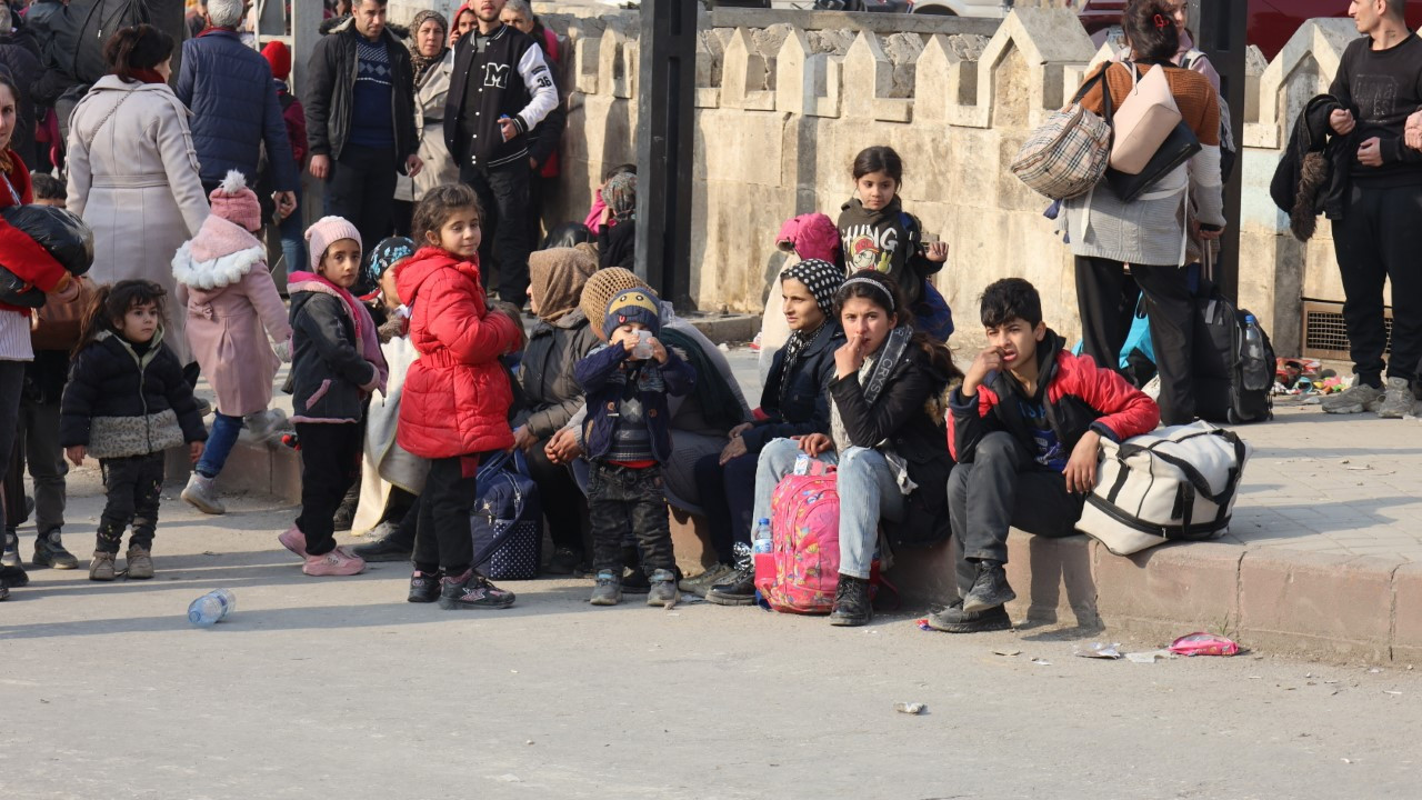 Suriye’de binlerce sivil çatışmalardan kaçıyor