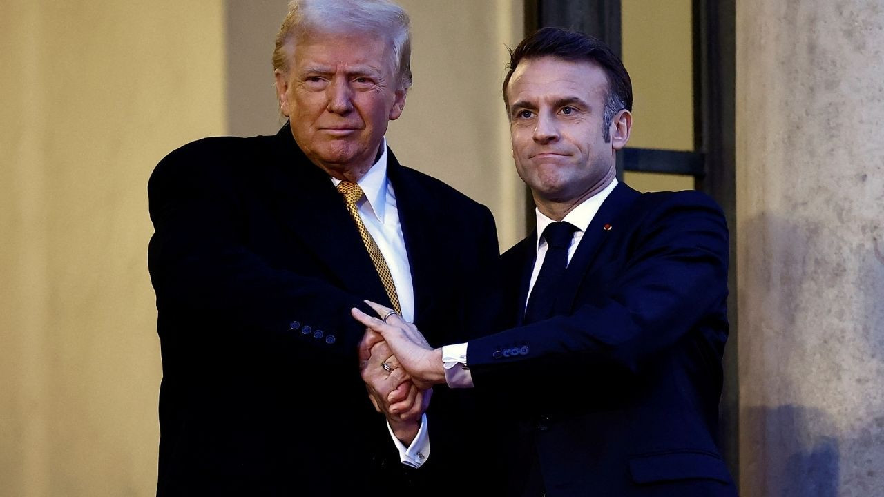 Trump, Macron'la dalga geçti: 'Bana söylememem için yalvardı'