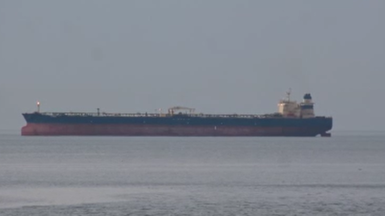 Türkiye yakınında bir gemi daha vuruldu