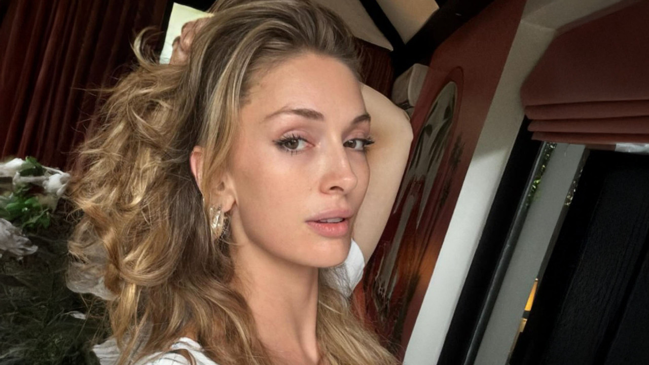 Yasemin Kay Allen’dan fit gövde şov! Karın kasları olay oldu