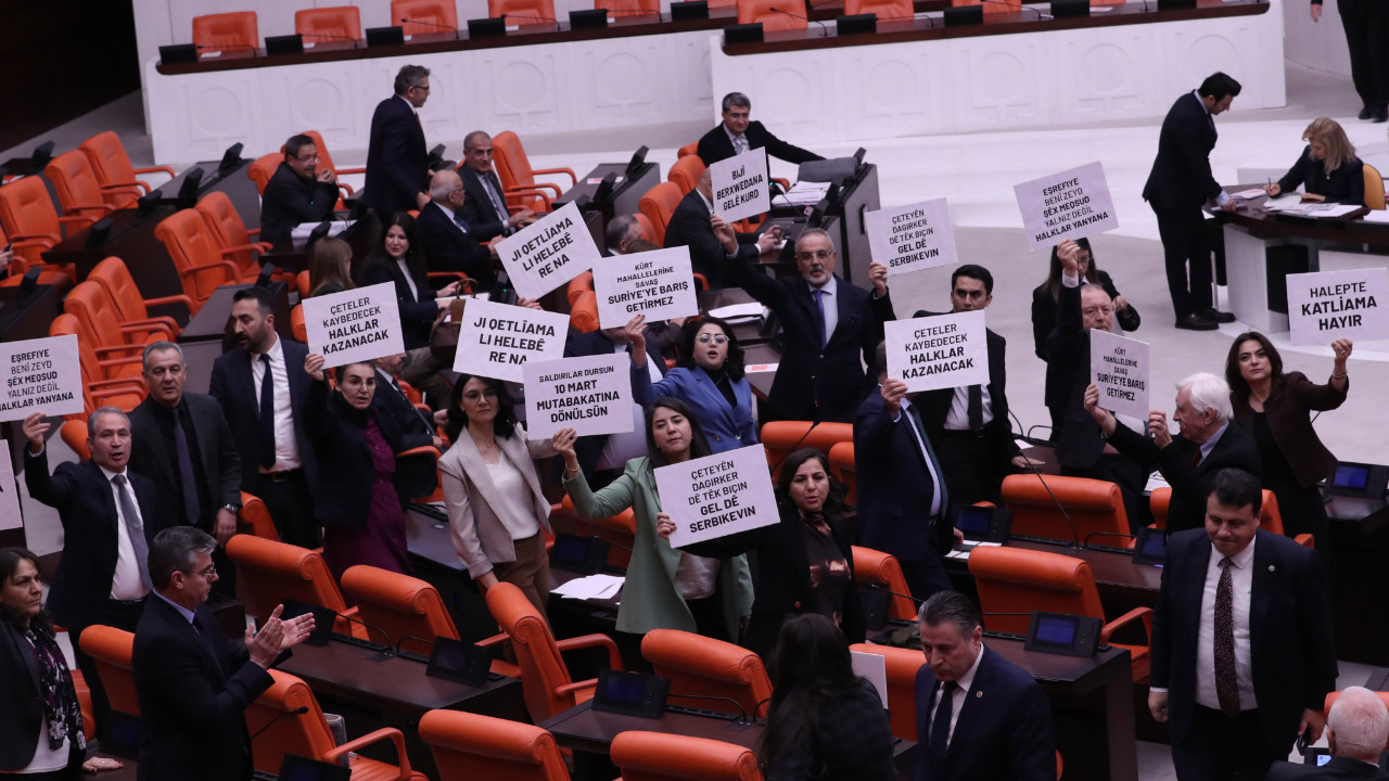 DEM Parti'den Meclis'te Suriye protestosu