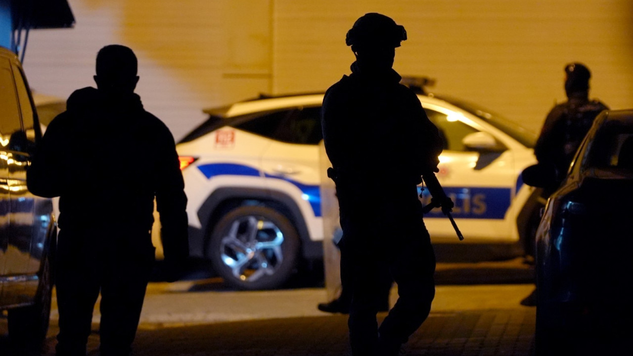 Villada milyon dolarlık soygun: Gerçek polis, sahte polislerle iş birliği yaptı