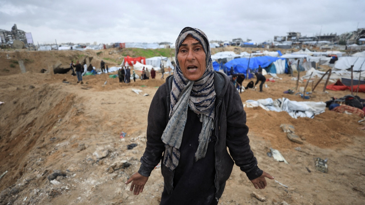 İsrail, Filistin'de sivilleri hedef almaya devam ediyor.