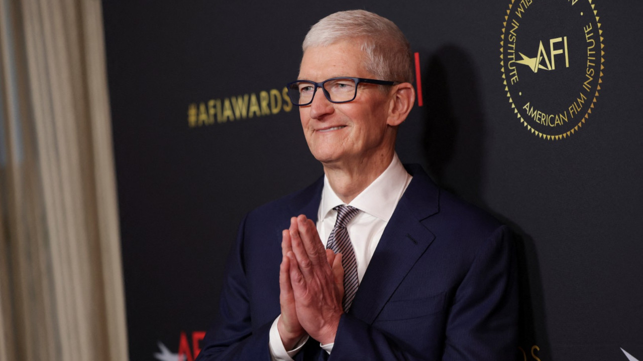 Apple CEO’sunun yıllık kazancı ortaya çıktı