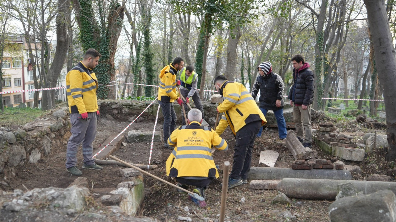 Bu mezarlığın altında tarih yatıyor