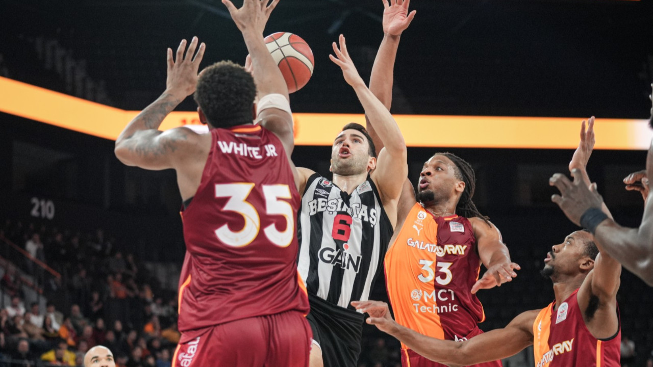 Galatasaray, Beşiktaş GAİN'i farklı devirdi: Kartal üst üste 2. yenilgisini aldı
