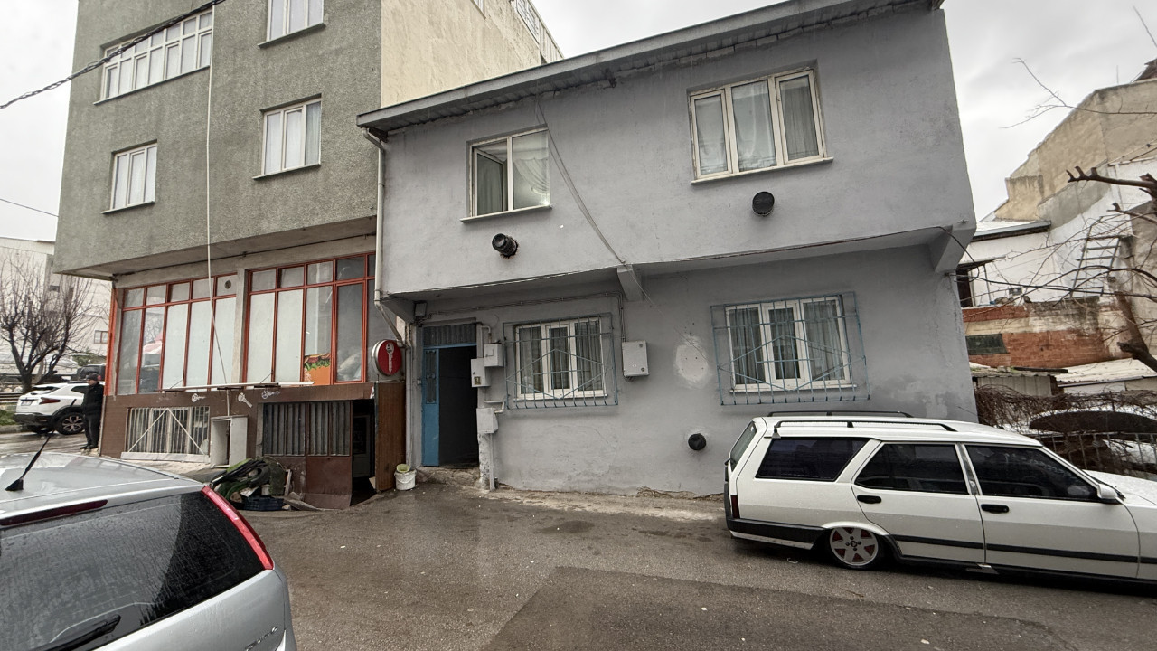 Boşanma aşamasındaki eşini vurdu