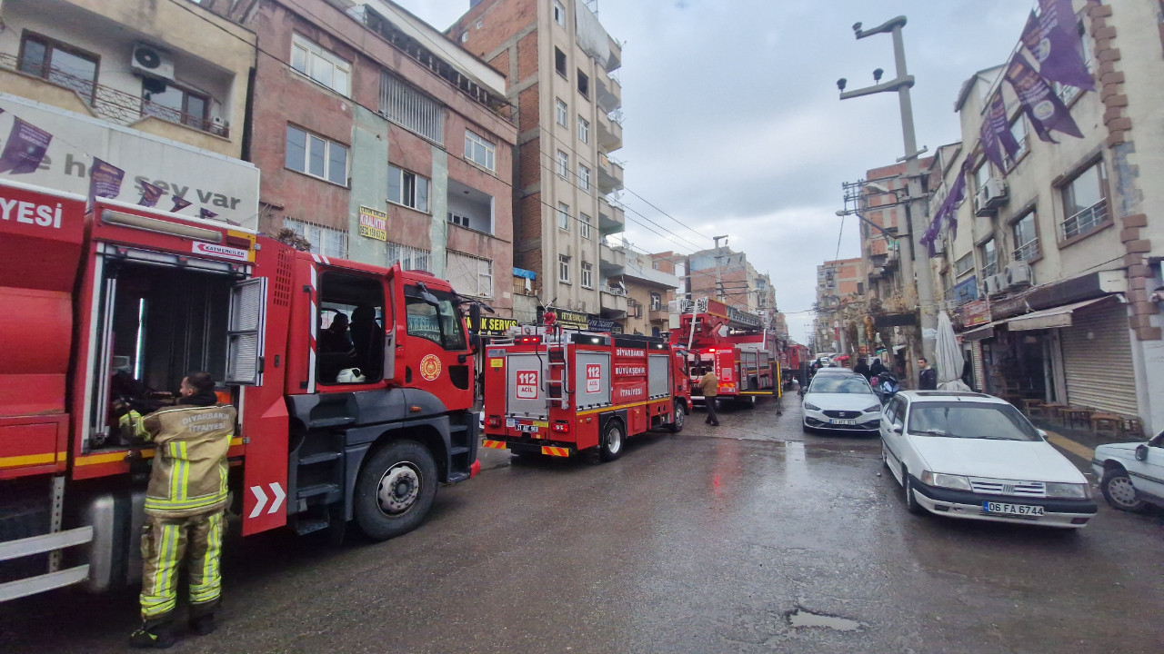 Çatı katında yangın: 150 güvercin öldü