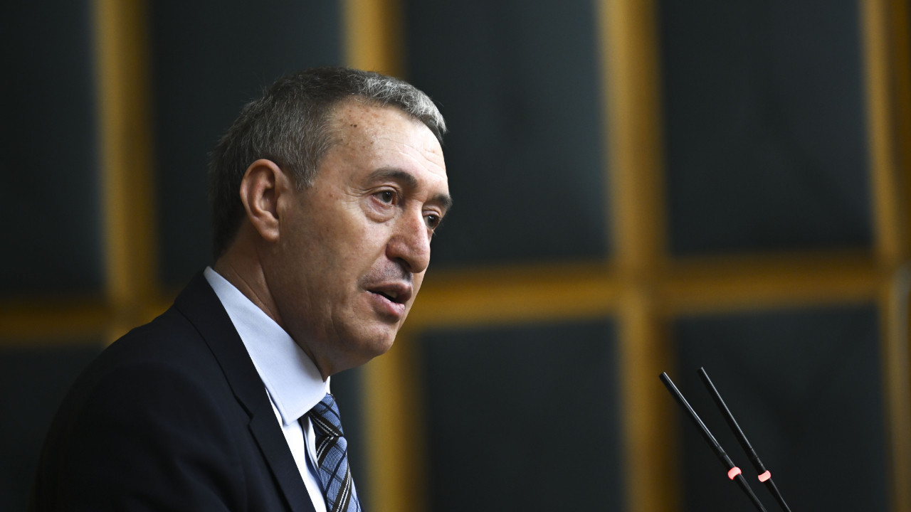 DEM Parti'den Bahçeli'ye 'parmak' yanıtı