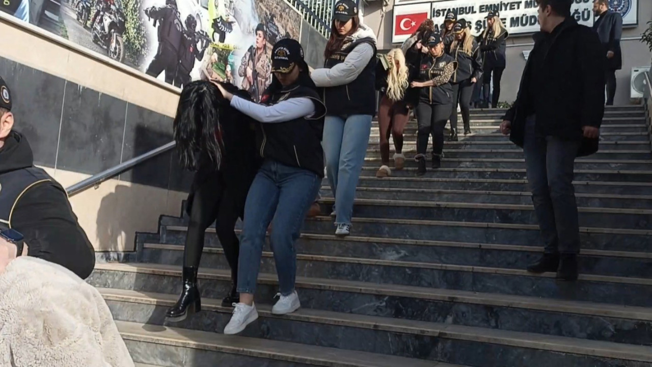 Escort siteleri üzerinden fuhuş ağına operasyon: 12 gözaltı