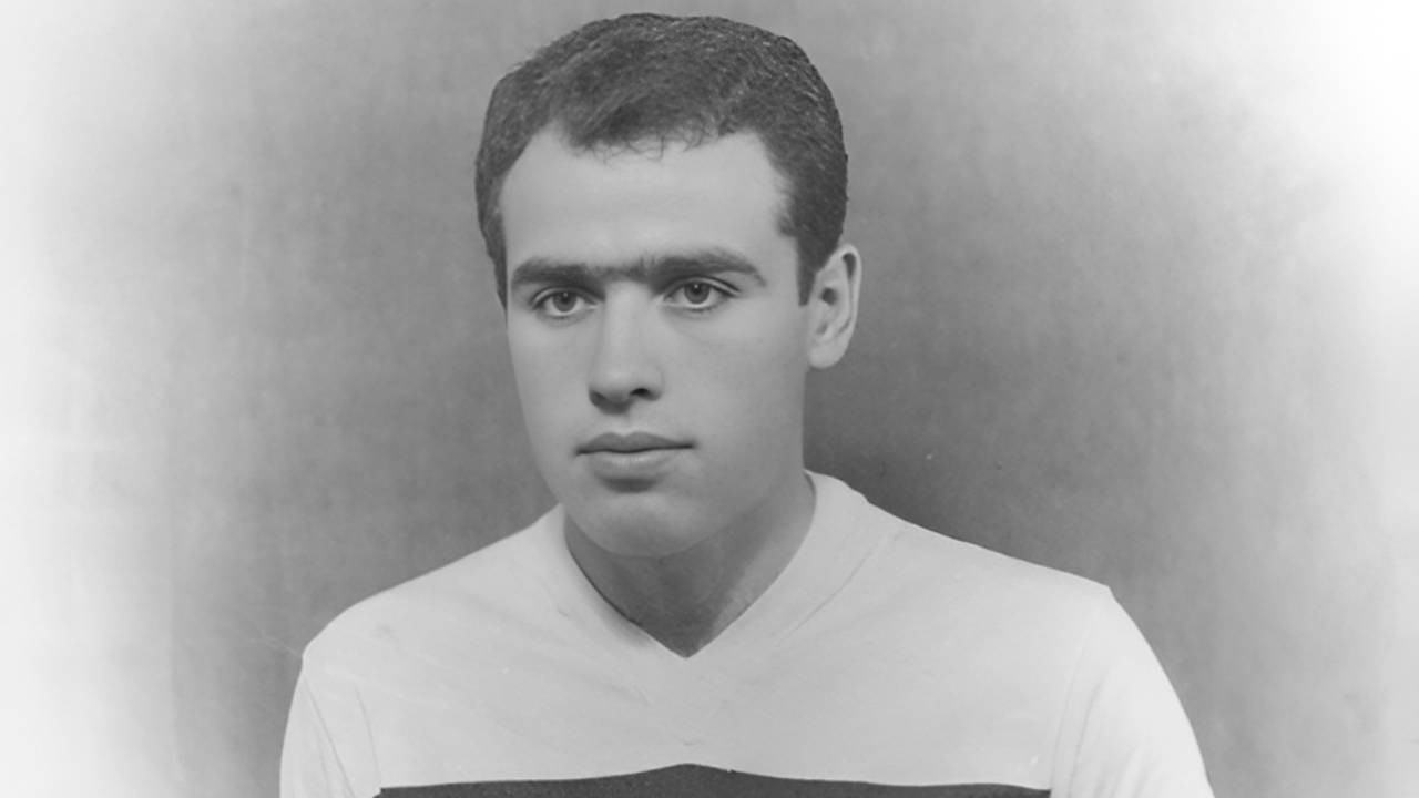 Eski milli futbolcu Ayfer Elmastaşoğlu, yaşamını yitirdi