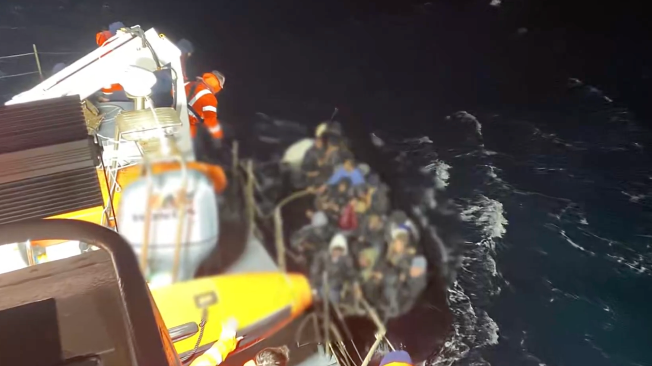 İzmir'de facia: Kayıp göçmenler aranıyor