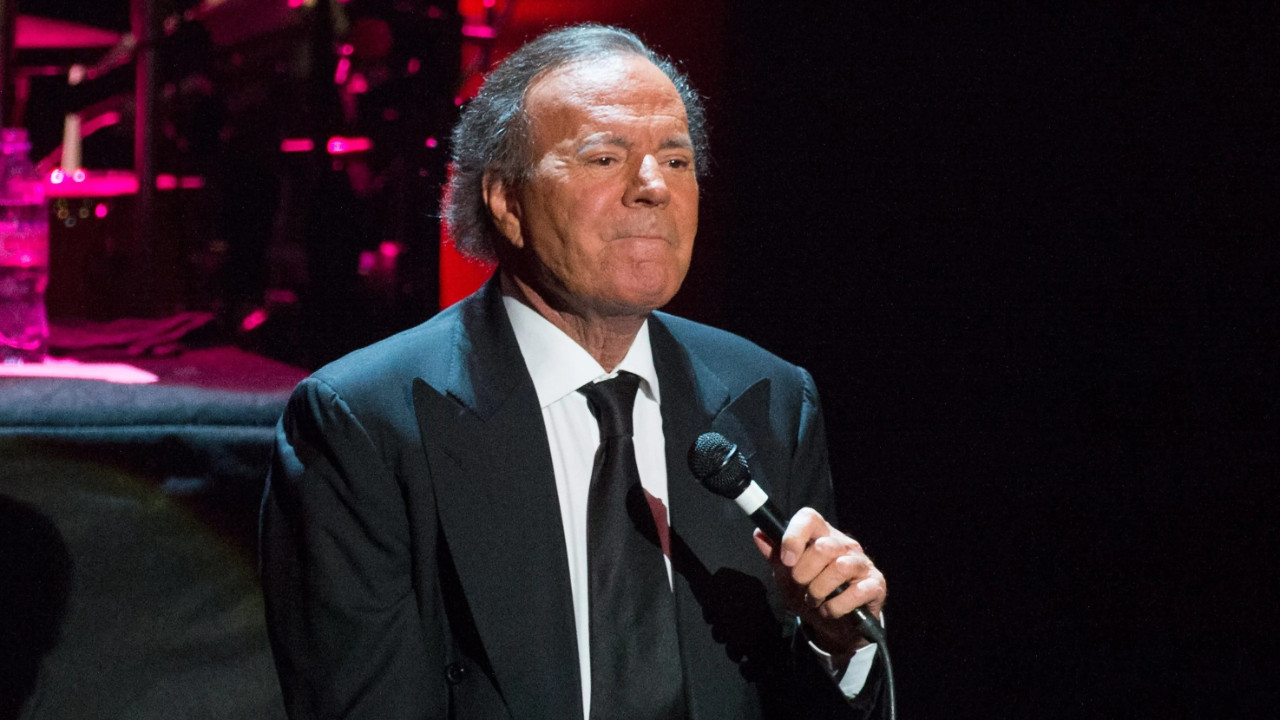 Julio Iglesias’a cinsel taciz suçlaması: Eski çalışanlardan şok iddia