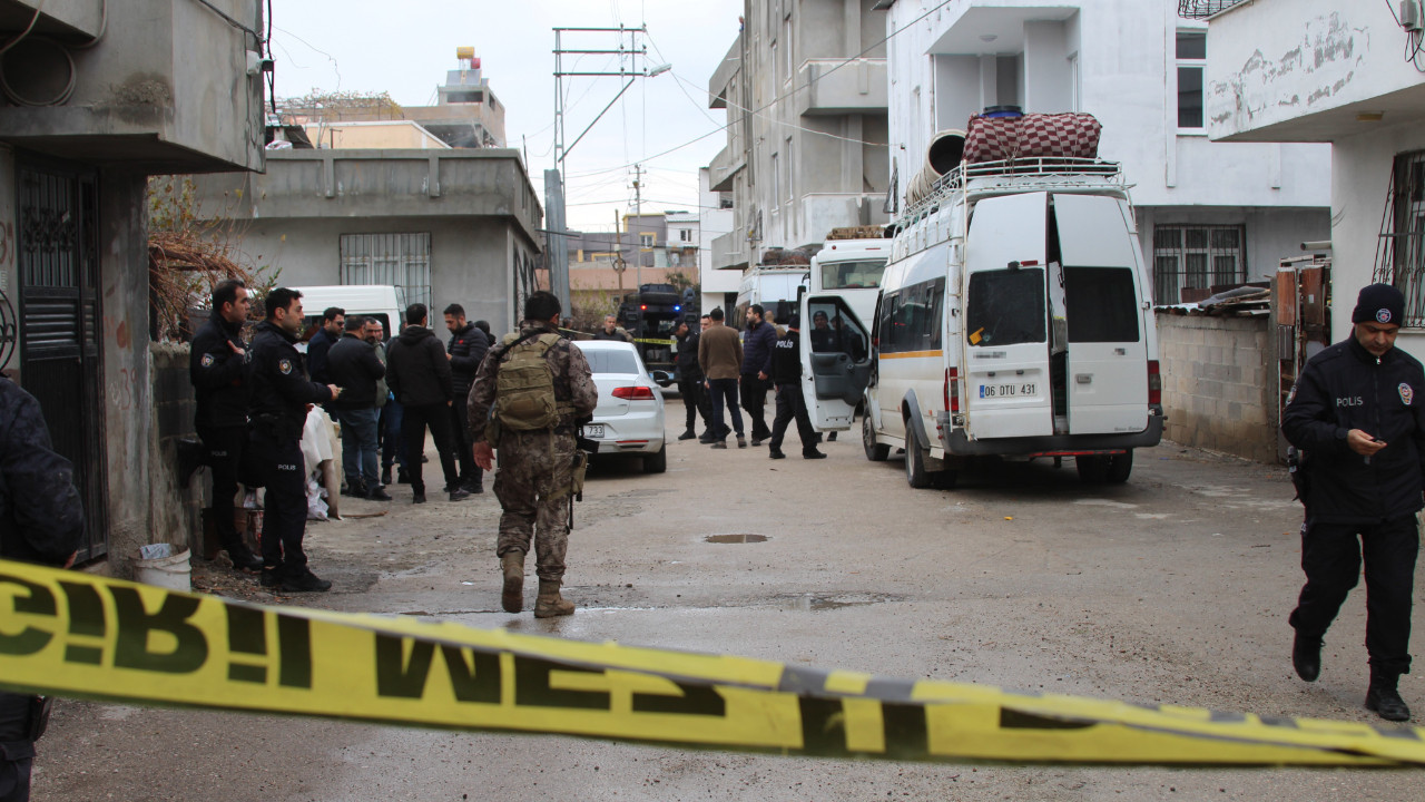 Kanlı kavgada 1 kişi öldü: Sokak ablukada