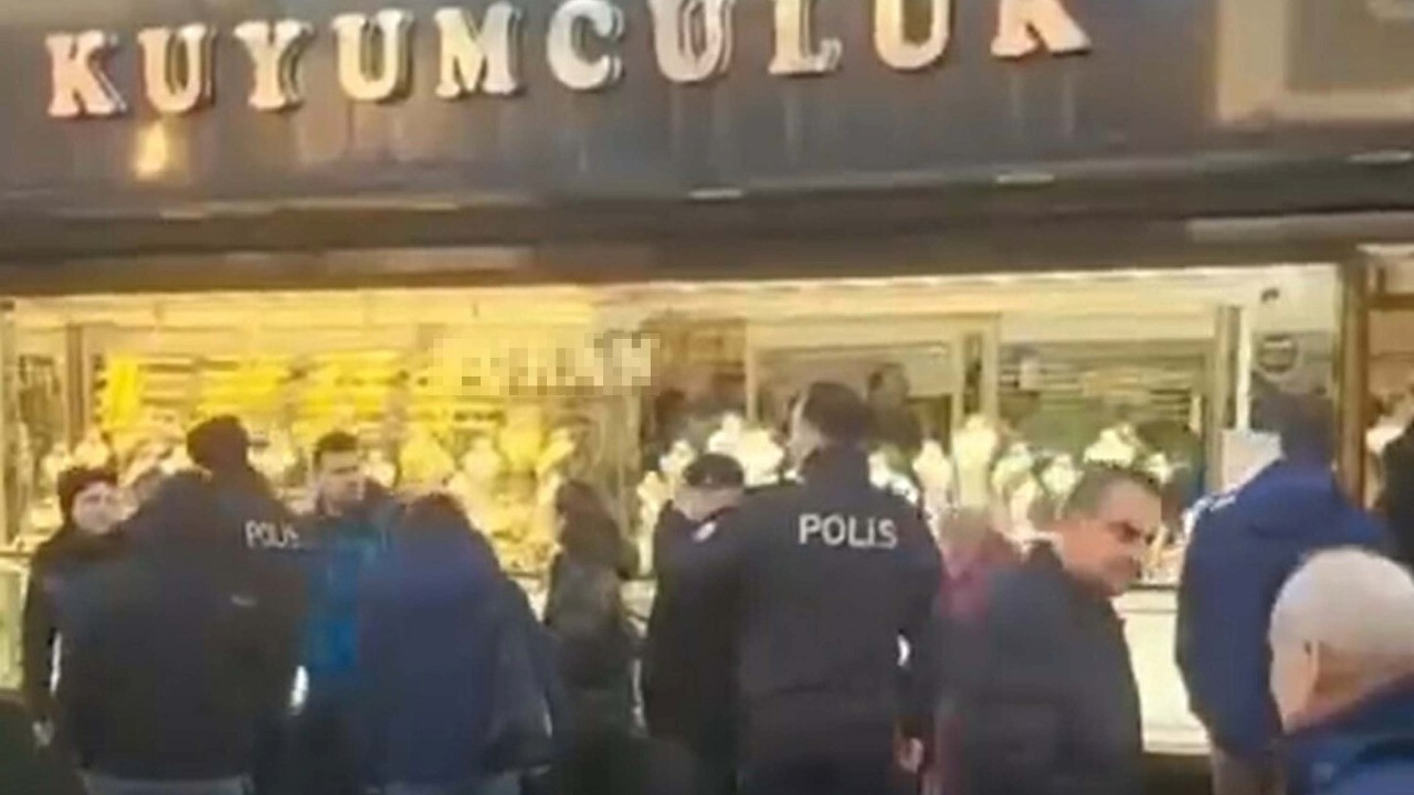 Kâr vaadiyle para ve altın topladığı öne sürülen kuyumcu ve oğlu kayıp