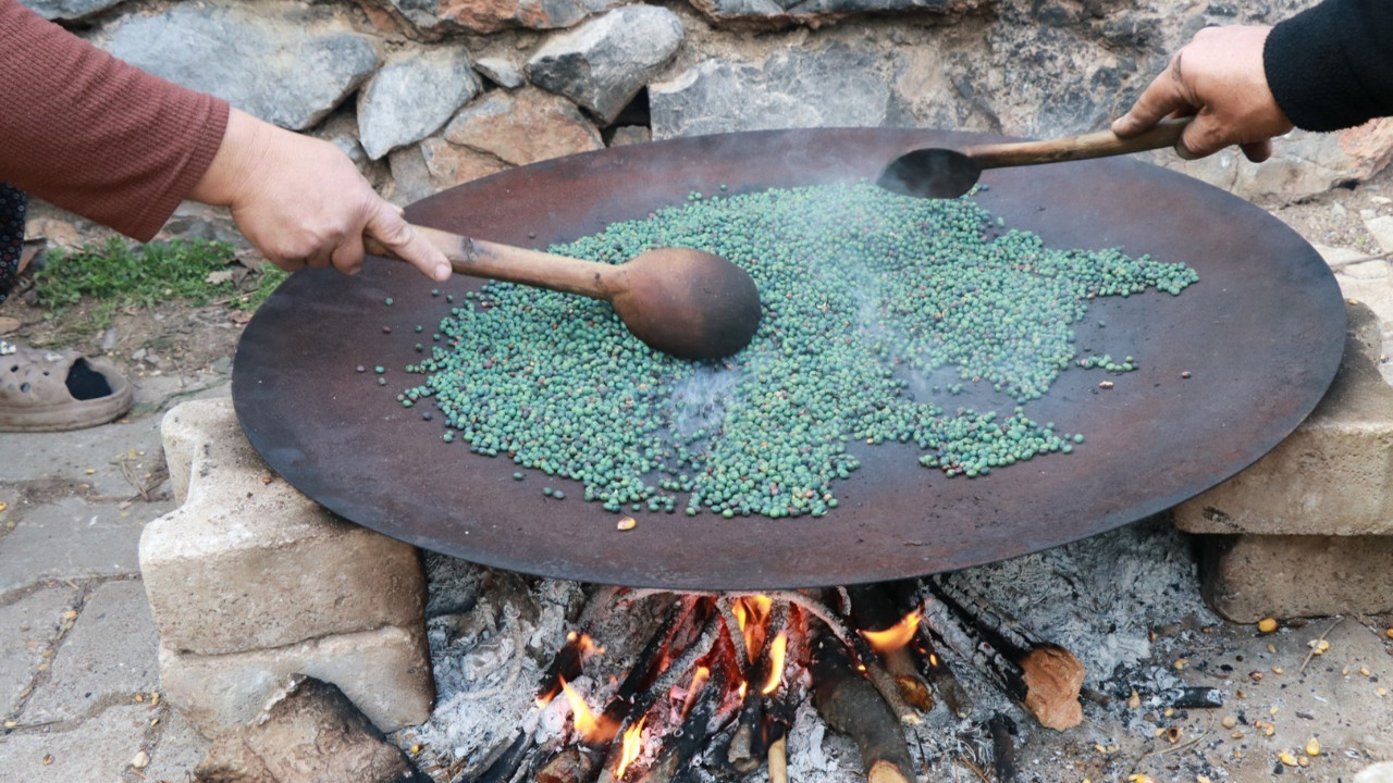 Köz ateşte 7 saat kavuruyor: Evliya Çelebi’nin de andığı lezzet